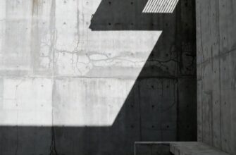 Полив и защита бетона в жаркую погоду: как не испортить прочность и избежать трещин